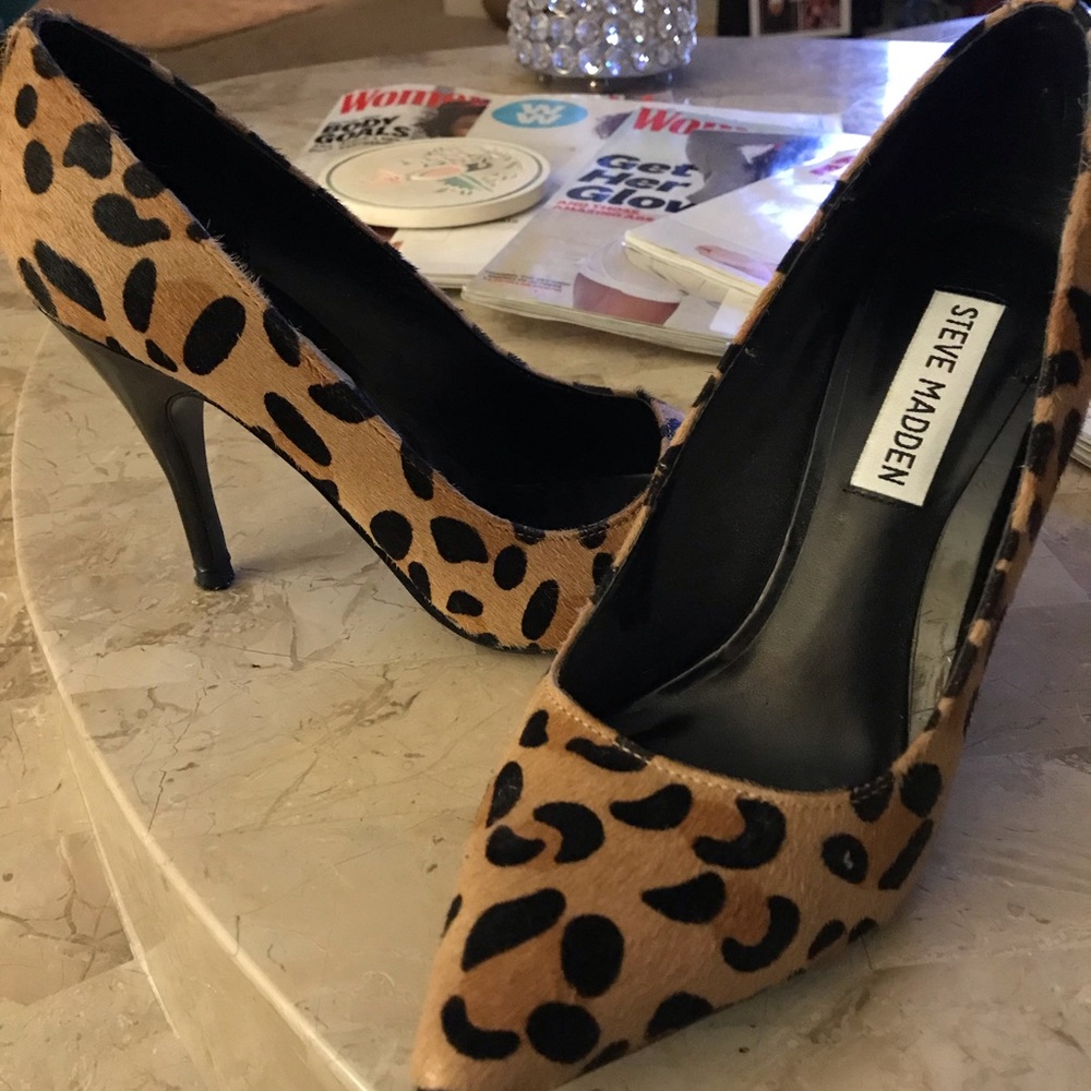 Steve madden leopard pump
